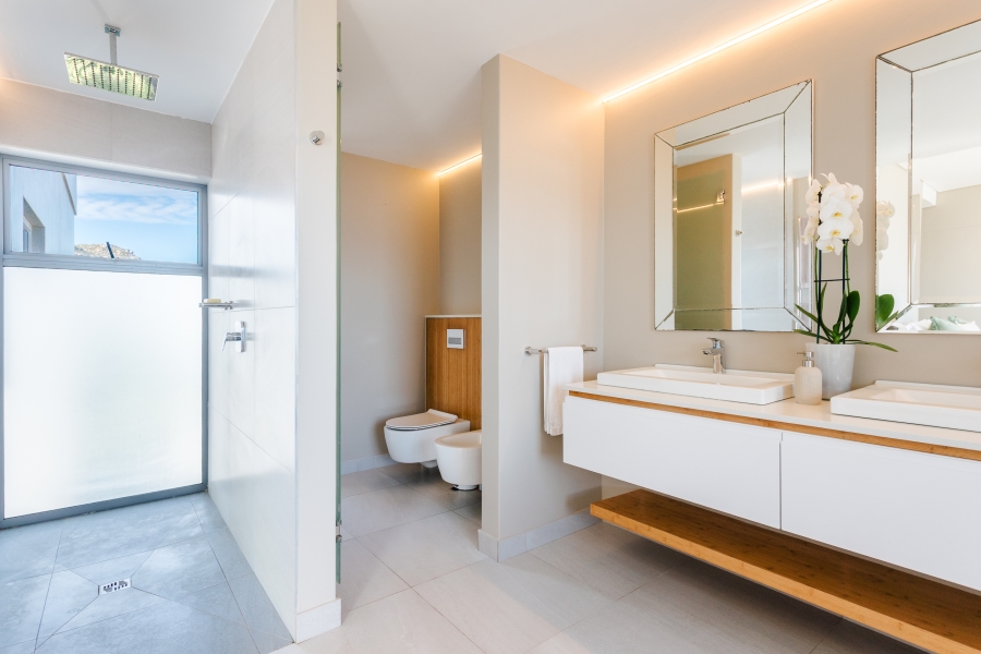 4 Bedroom Property for Sale in Kommetjie Western Cape